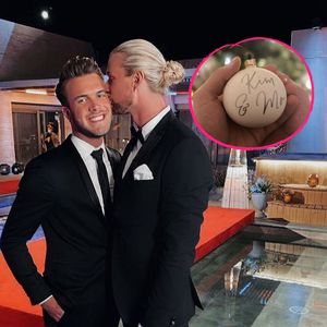 Kitschig? "Prince Charming"-Paar hat eigene Christbaumkugel