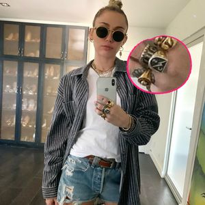 Schon verlobt? Miley Cyrus trägt Ring von Cody Simpson
