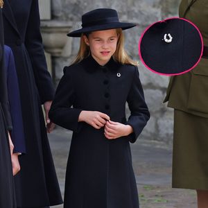 So ehrte Prinzessin Charlotte die Queen bei der Beerdigung