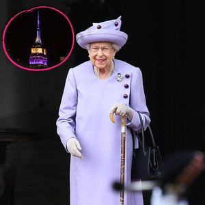Wahrzeichen auf der ganzen Welt leuchten zu Ehren der Queen
