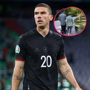 Kurz nach Geburt: Kicker Robin Gosens mit Baby unterwegs