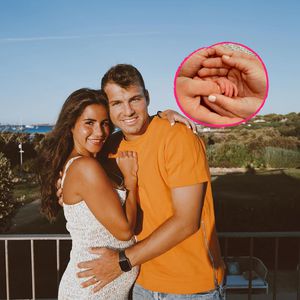 Knuffig: Sarah Engels postet Händchen-Foto von Baby Solea