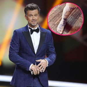 Nicht erfreut: Wayne Carpendales Sohn (2) mit Fake-Tattoos