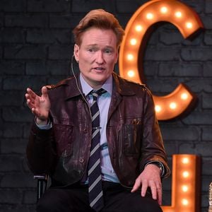 Conan O'Brien begegnet Trauer um Eltern mit schwarzem Humor