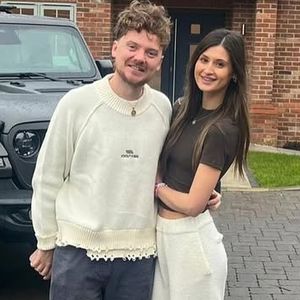 Sänger Conor Maynard hat seiner Kitty das Jawort gegeben