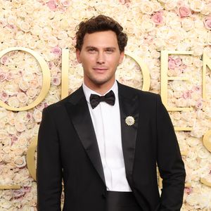 Cooper Koch feiert Red-Carpet-Debüt mit seinem Freund Stuart
