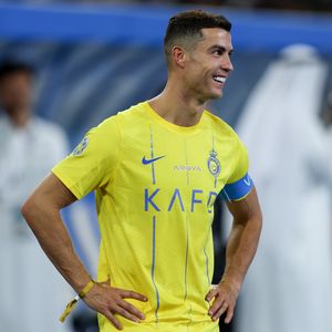 Cristiano Ronaldo schmiert seinem Gegner Schweiß ins Gesicht
