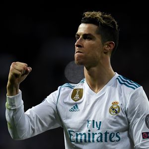 Faisal Kawusi: Im Schlüpfer wird er zu Cristiano 2.0!