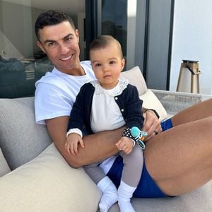 Süßes Vater-Tochter-Foto von Cristiano Ronaldo und Esmeralda