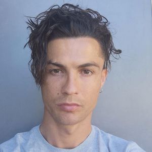 "Gefällt's euch?": Star-Kicker Ronaldo testet neue Frisur