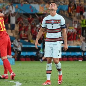 Im EM-Achtelfinale ausgeschieden: Ronaldo außer sich vor Wut