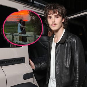 Cruz Beckham kuschelt im Sonnenuntergang mit Freundin Jackie