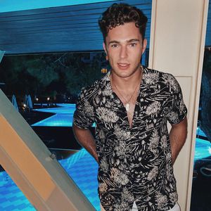 UK-"Love Island"-Curtis wehrt sich gegen Affärengerüchte