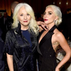 Regenbogen-Haare: So crazy sieht Lady Gaga im Moment aus!
