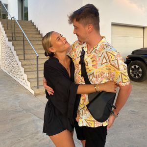 Dagi Bee happy: So liebevoll hilft Eugen ihr mit Baby Nelio