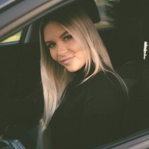 "Fake-Account": Dagi Bee über ihr Social-Media-Verhalten