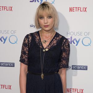 Daisy Lowe zeigt sich durchsichtig