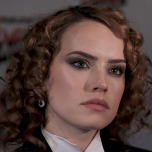 "Star Wars"-Star Daisy Ridley schießt gegen britische Royals