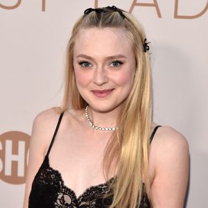 Verliebt? Dakota Fanning macht Spaziergang mit Filmproduzent
