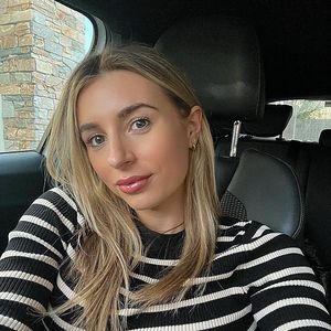 Zwillinge: Dani Dyer rechnet erneut mit Kritik an Babynamen