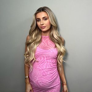 Eineiige Zwillinge: Dani Dyer gibt Hinweis auf Geburtstermin