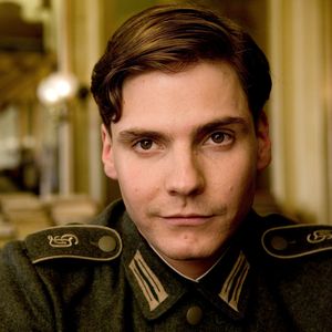 Foto-Beweis! Cara & Daniel Brühl lernen gemeinsam