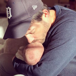 Ein Töchterchen: AWZ-Star Daniel Buder ist Papa geworden