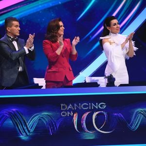 Wie eine Gans? Judiths "Dancing on Ice"-Look fällt durch!
