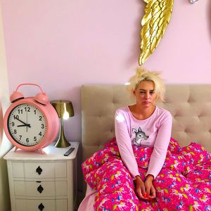 Supermüde: Daniela Katzenberger zeigt sich ohne Extensions