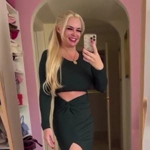 Daniela Katzenberger zeigt stolz ihren trainierten Körper