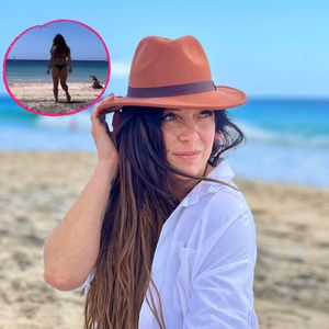 Heiße Kehrseite: Danni Büchner im String-Bikini am Strand!
