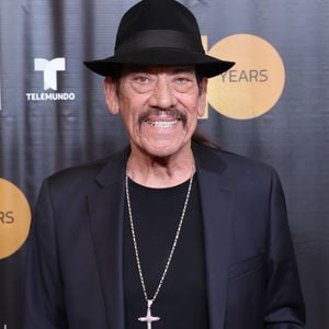 Nach Todesgerüchten und Rollstuhl: Danny Trejo läuft wieder