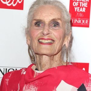 "Ältestes Model der Welt" Daphne Selfe stirbt mit 97 Jahren