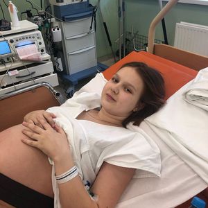 Hier sieht man Influencerin Darya (14) kurz vor Entbindung