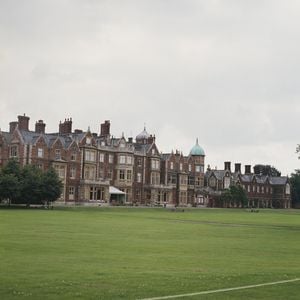 Zu heiß: König Charles' subtropischer Sandringham-Speisesaal