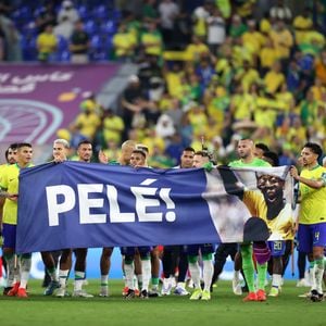Bei WM: Brasilianisches Team widmet Pelé rührende Geste