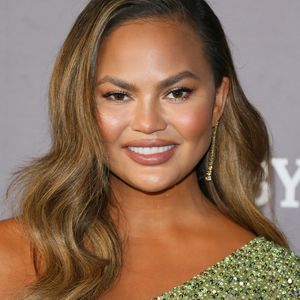 In Musikvideo: Verkündet Chrissy Teigen Schwangerschaft?