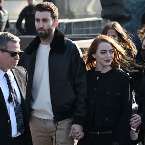 Total verliebt! Emma Stone und ihr Mann Dave halten Händchen