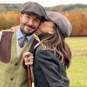 Echt britisch: David und Victoria Beckham tragen Partnerlook