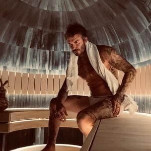 David Beckham zeigt durchtrainierten Körper in der Sauna