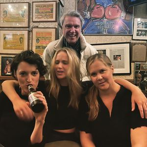 Amy Schumer und Jennifer Lawrence feiern in New Yorker Pub