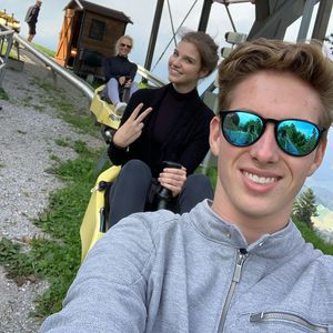 Beide Rennfahrer: So ist es für David Schumacher & Freundin