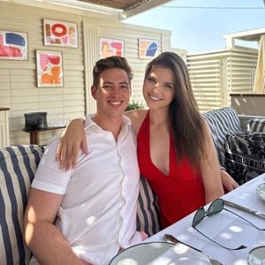 Ganz romantisch am Strand: David Schumacher hat sich verlobt