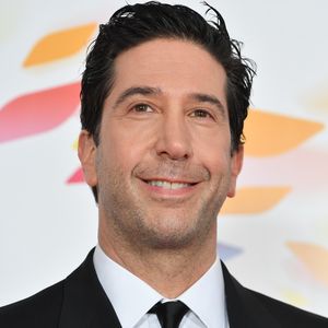 David Schwimmer (58) genießt Date mit einer 29-jährigen Frau
