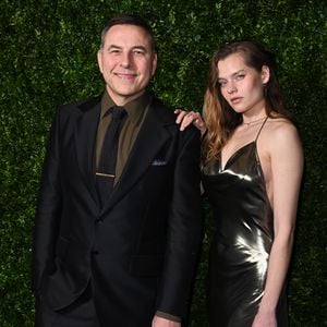 Wieder vergeben? David Walliams mit Model bei BAFTA-Dinner