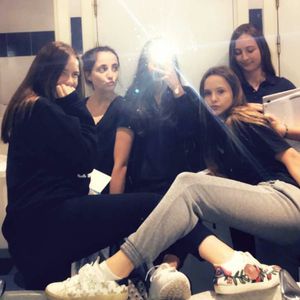 Normale Schule oder Privatlehrer? Davina Geiss klärt's auf!