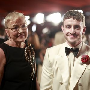 Paul Mescal erscheint zur "Gladiator II"-Premiere mit Mutter