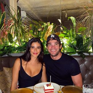 Endlich! Das Baby von "Dancing on Ice"-Star Max Evans ist da