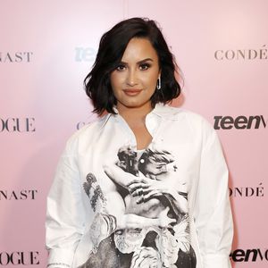 Frisch verliebt? Demi Lovato verlässt Club in Begleitung