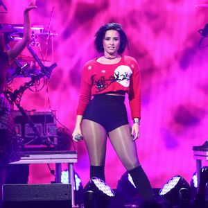 Pinkelpause! Demi Lovato erleichtert sich im Freien